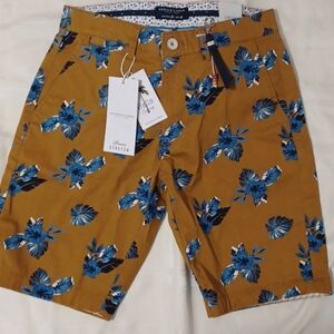 NWT, Denim & Flower, Ricky Singh, Mens stretch blue hibiscus shorts. SZ 29